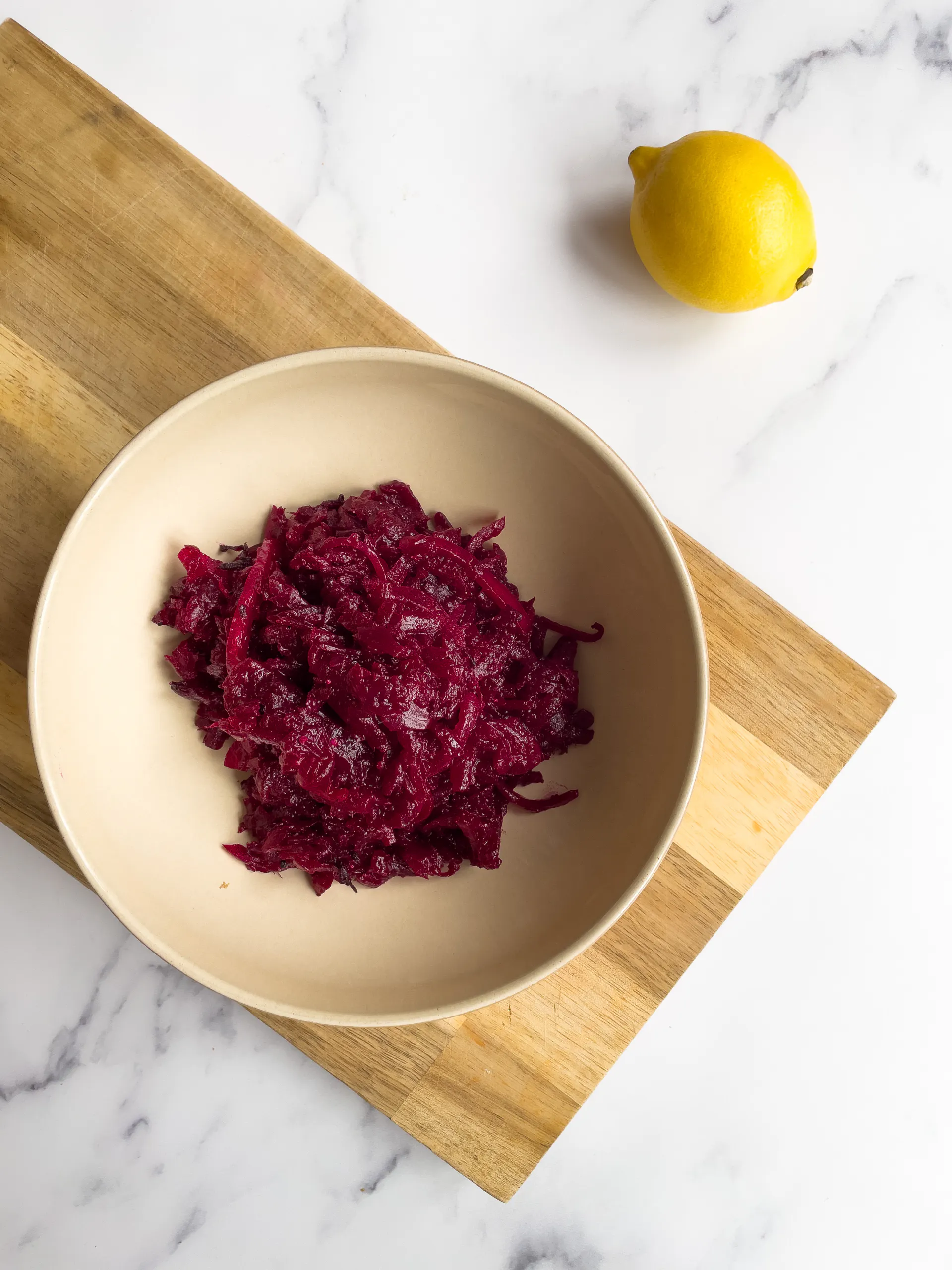 Sweet & sour beetroot salad - Stryve