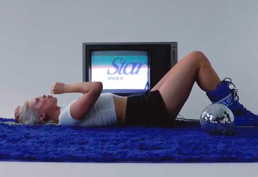 Studio Karo T-shirt with a catatonic screen