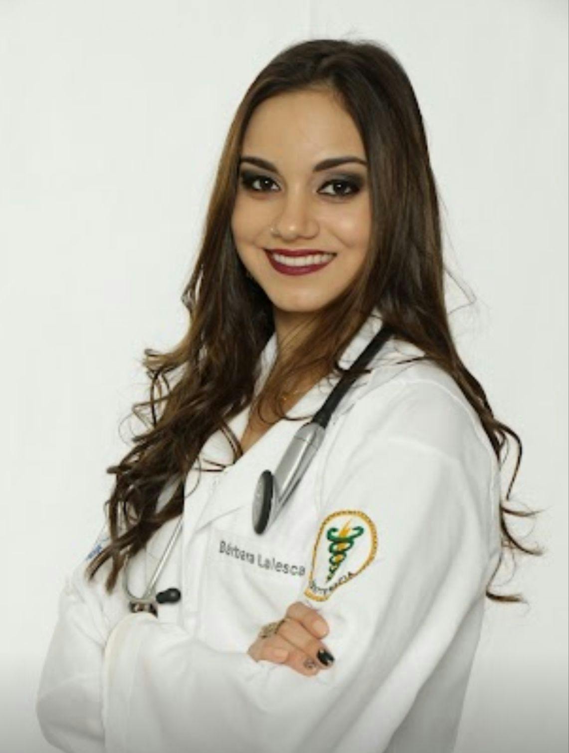 Dra. Bárbara Lalesca Souza