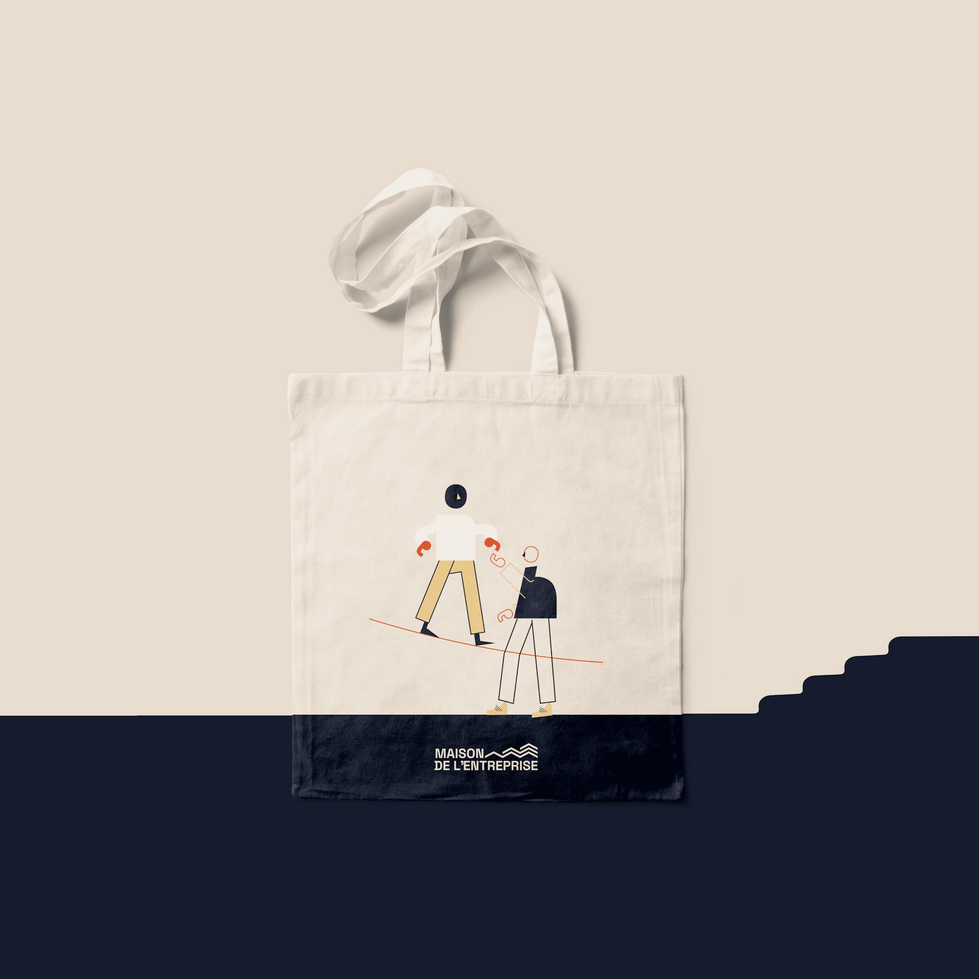 Tote bag imaginé à partir de la nouvelle identité graphique de la Maison de l'Entreprise à Saint-Nazaire.