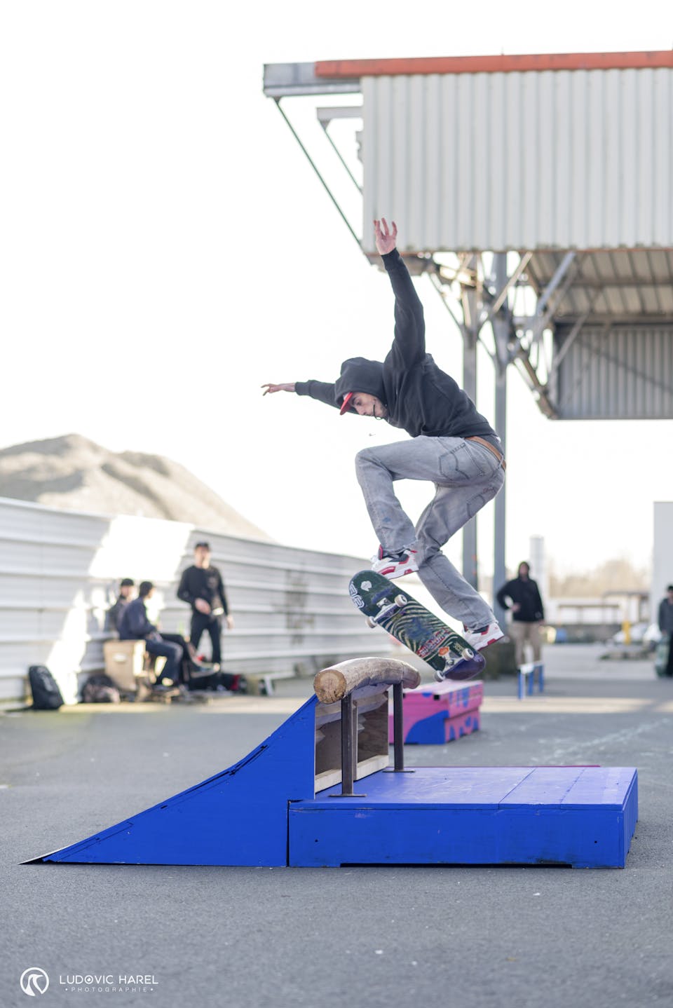 Happening de skate à l'ancien MIN de Nantes, réalisé par Banc Public Skatestore et le Studio Katra.