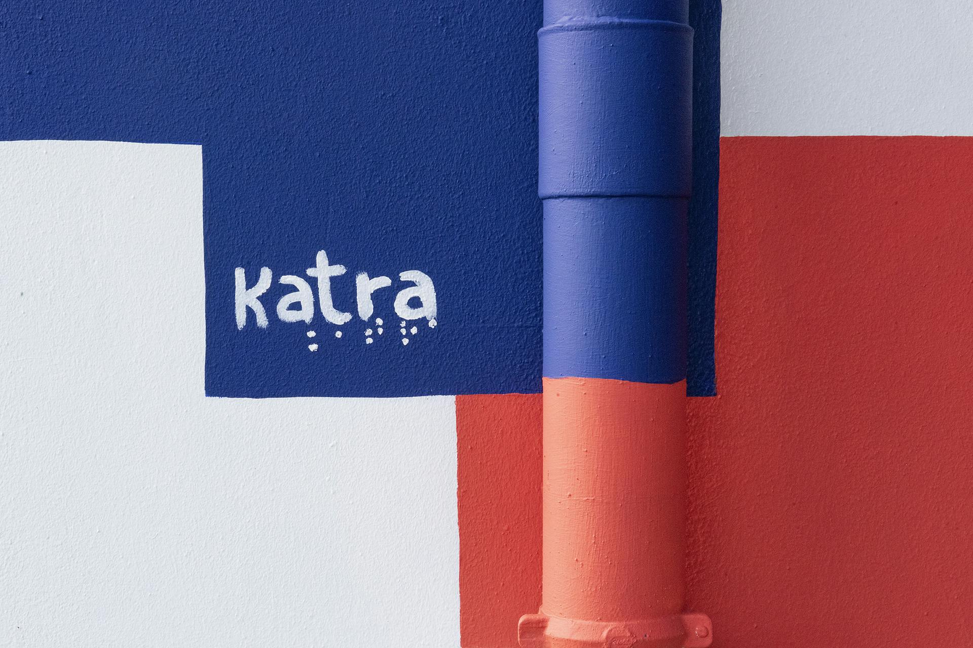Signature du Studio Katra sur l'un des murs d'Artirenov, après leur intervention.
