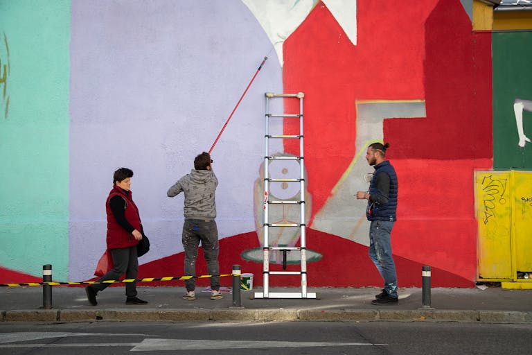 Photo prise durant la conception de la fresque street-art du Studio Katra.