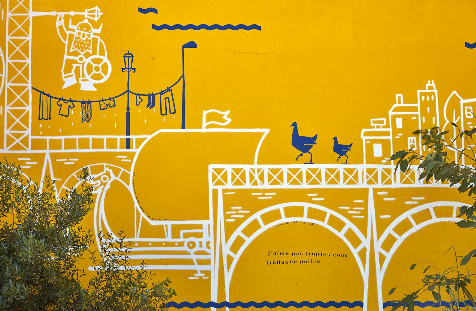 Street art mise en évidence des illustrations issues de la nouvelle identité visuelle rue Biesse Nantes.