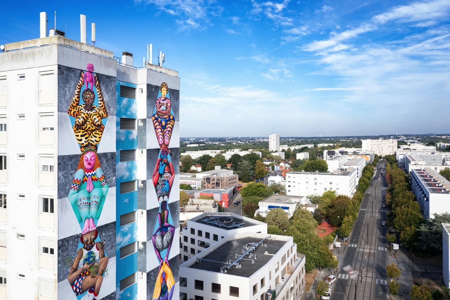 Le quartier de Bellevue à Nantes décorés d'une nouvelle palette graphique et colorimétrique.