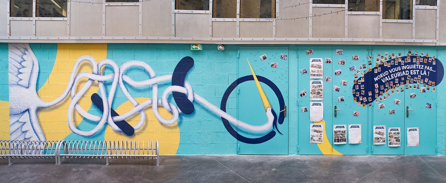 Fresque murale réalisée par le Studio Katra au sein des locaux de Valeuriad pour leur design d'espace et d'entreprise.