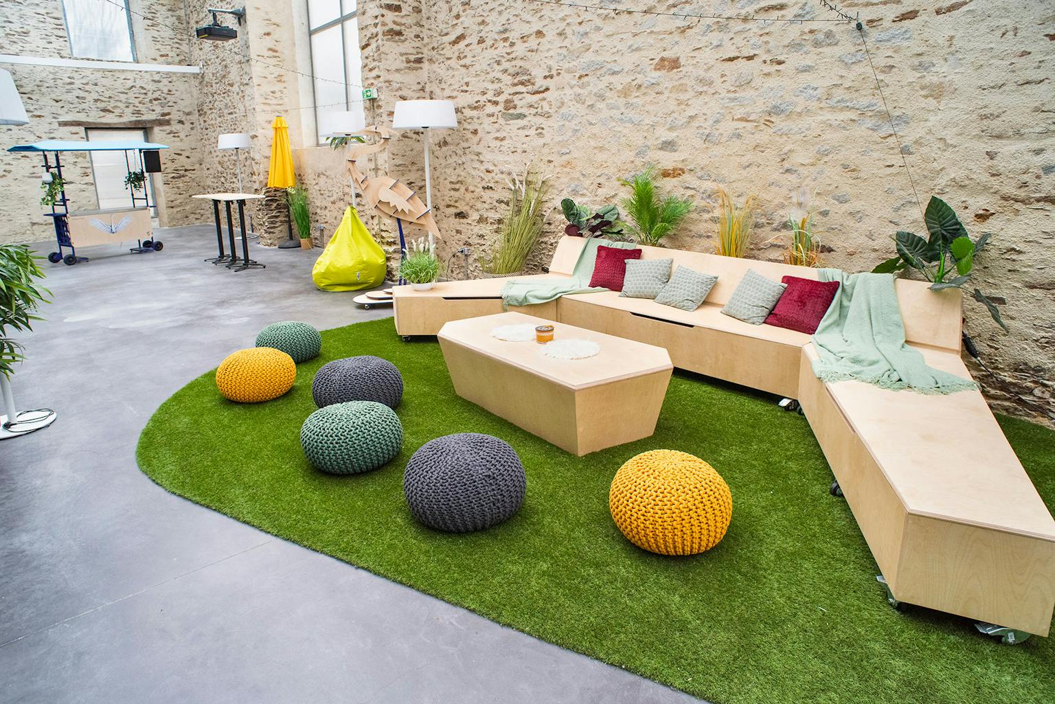 Design d'espace et de locaux réalisé par l'agence graphique Studio Katra.