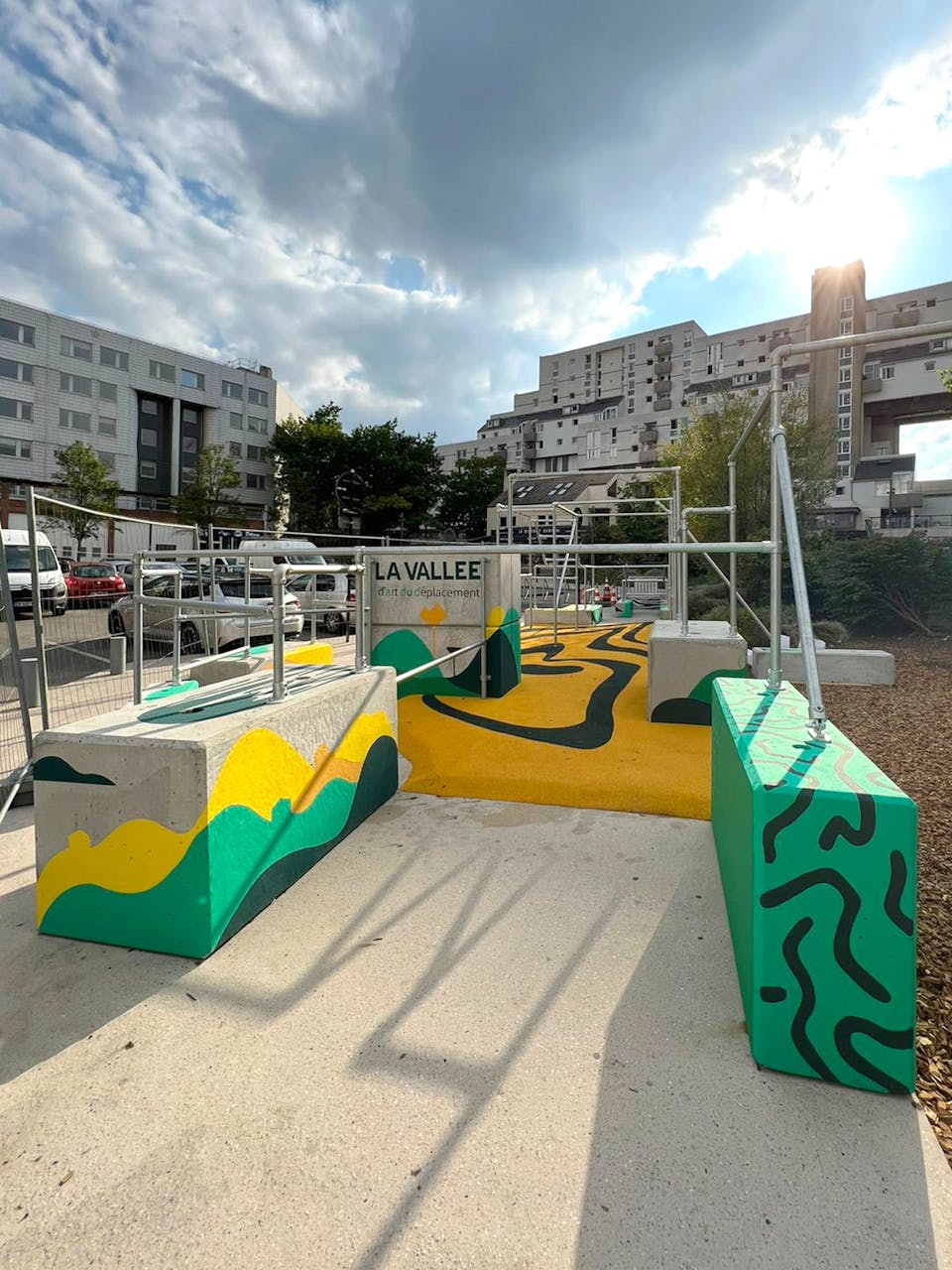 Une aire de suspension dédiée à la pratique du parkour au cœur d'Evry-Courcouronnes au cœur de la "Vallée d'Art du Déplacement"