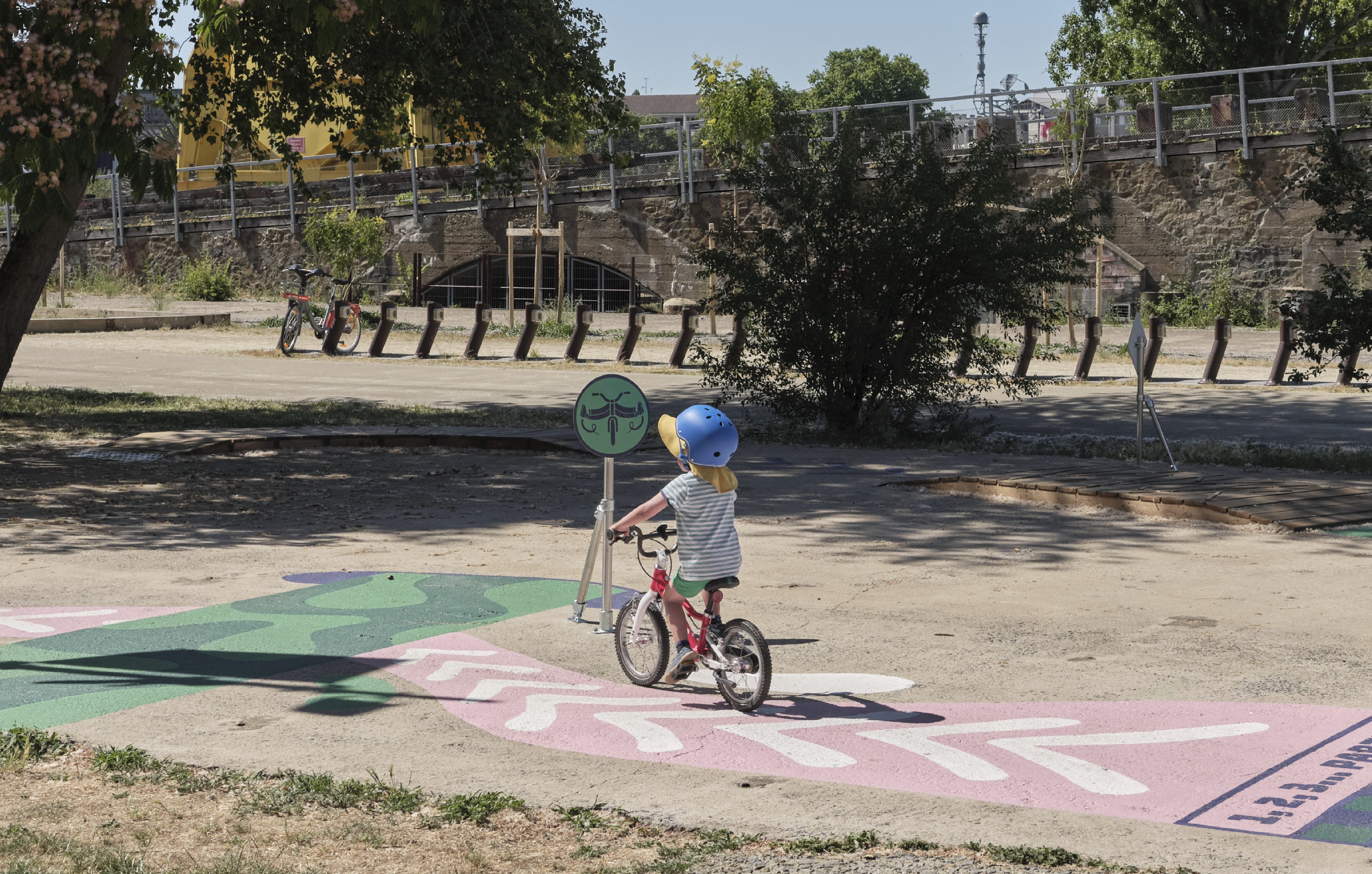 LES PETITS ZIGZAGUEURS