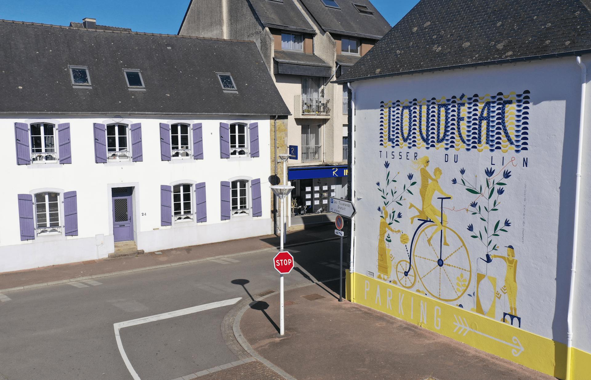 "Tisser du lien", la nouvelle peinture murale réalisée par le Studio Katra.
