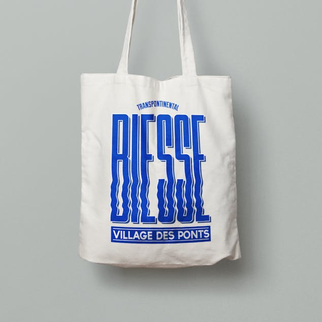 Identité visuelle de la rue Biesse à Nantes, appliquée sur un sac en tissu.