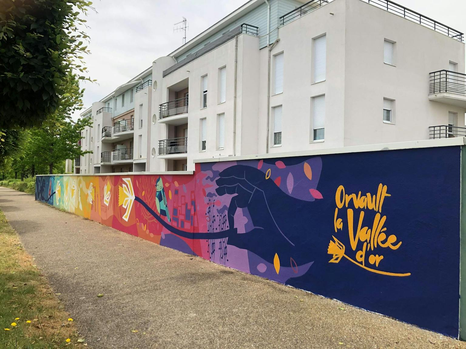 L'œuvre de street art du Studio Katra quartier de la Vallée d'Or à Orvault, représentant les 4 saisons.