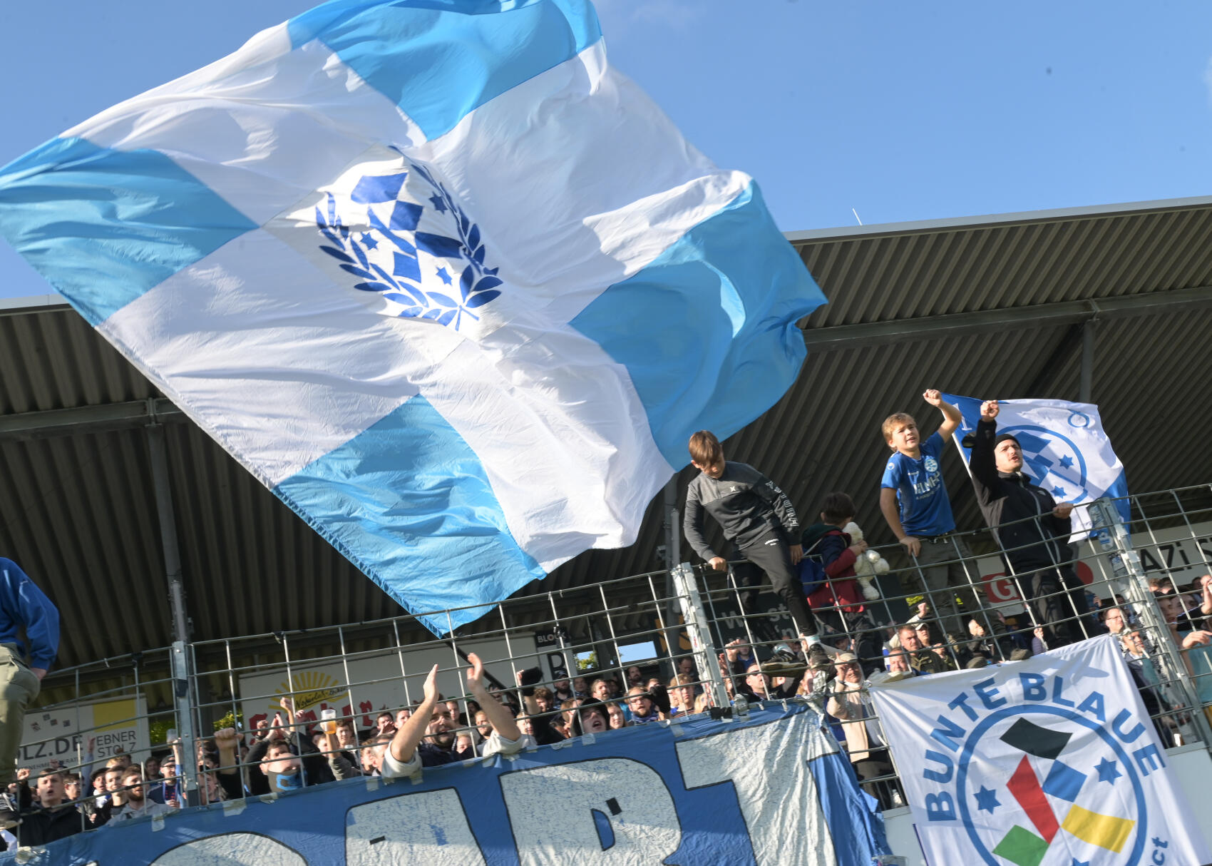 Mitglieder WERBEN ODER WERDEN - SV Stuttgarter Kickers E.V.