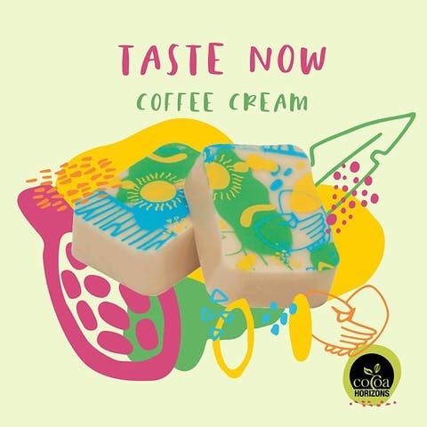 Stronger Together - Praline van de maand oktober met witte chocolade en koffieroom