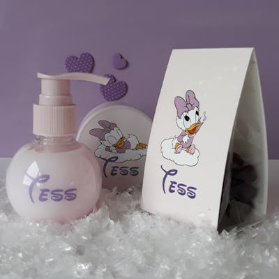 Suikerbonen en zeepflesjes voor Tess