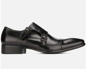 Guide to the types of shoes to wear with a tuxedo.  