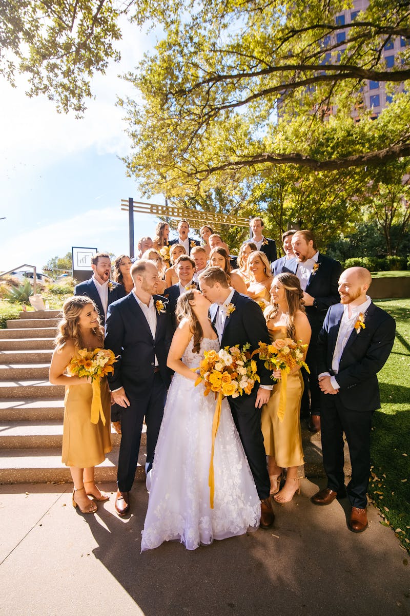 blue and gold wedding colors