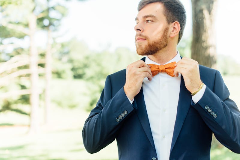 Groomsmen in navy blue wedding suits for men