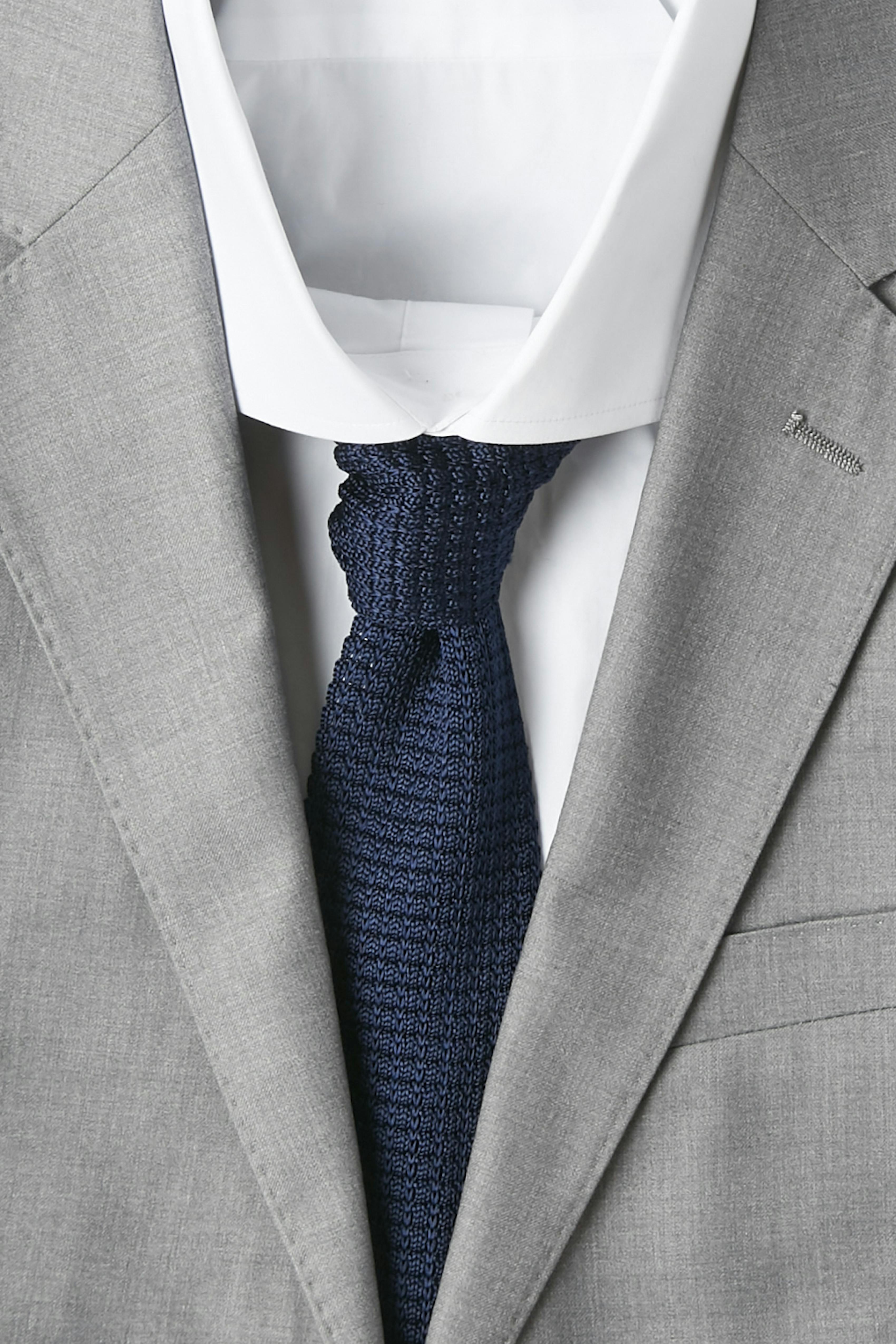 how to wear knit ties with your wedding attire for men
