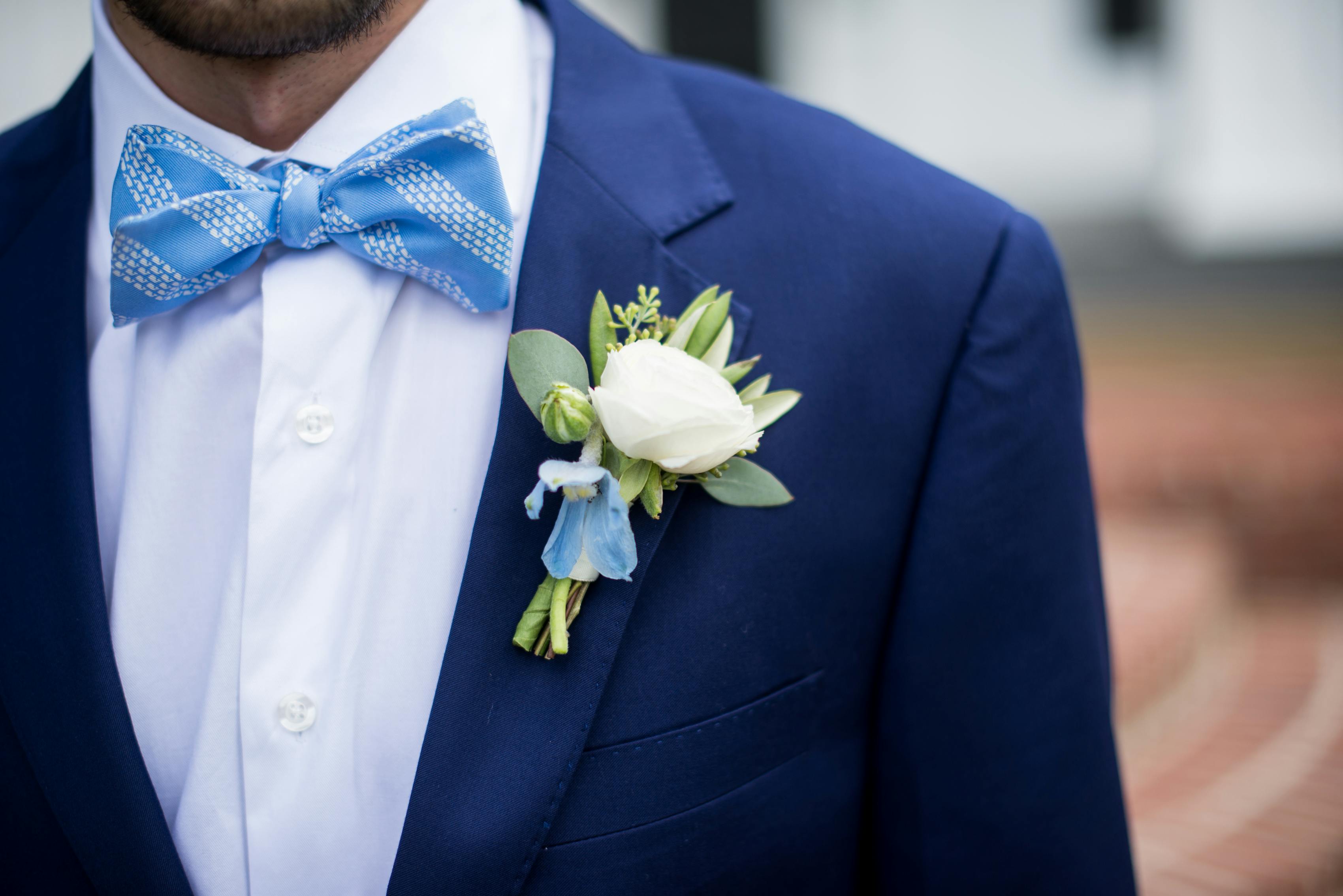 Brilliant blue wedding suits for men