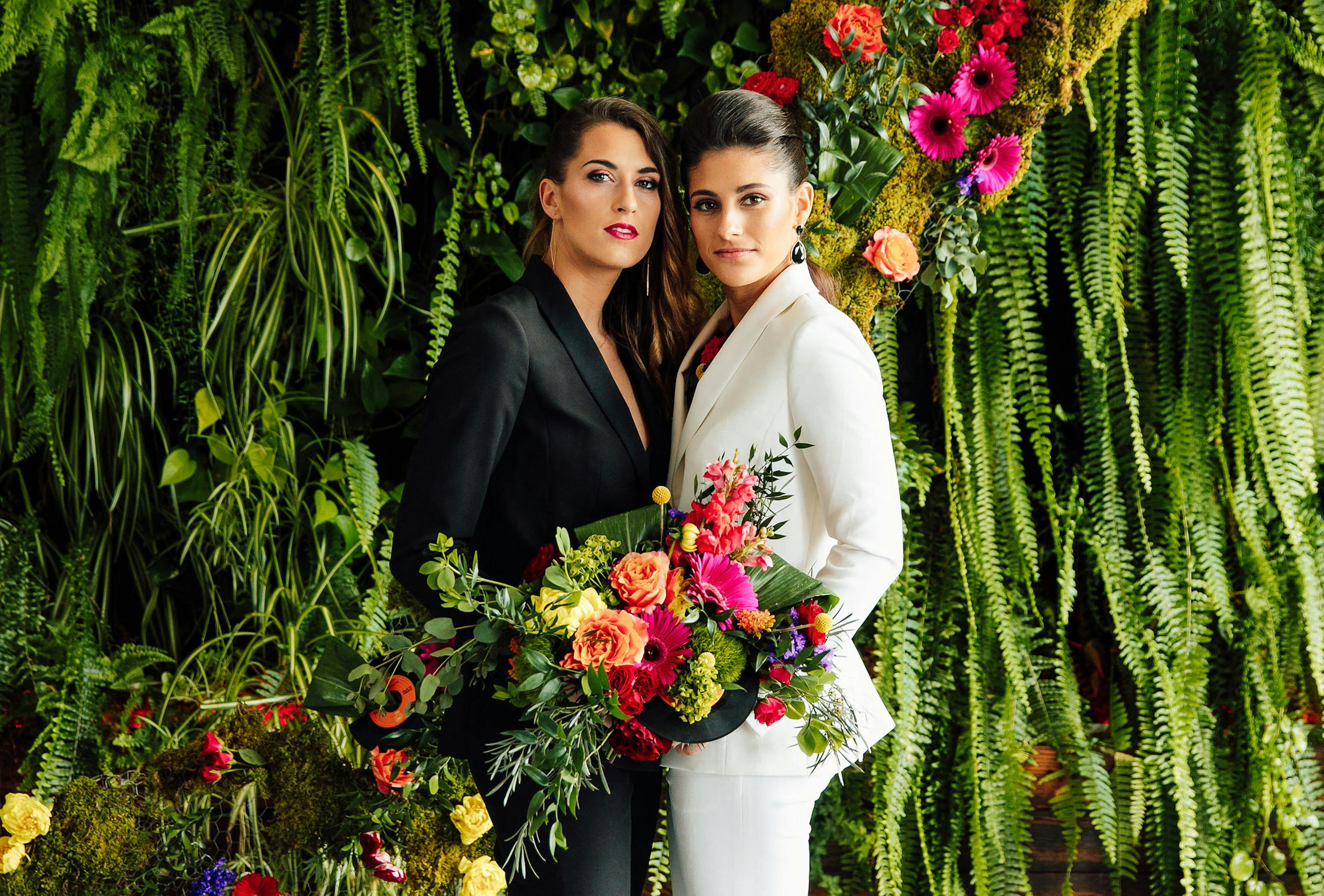 colorful wedding flowers