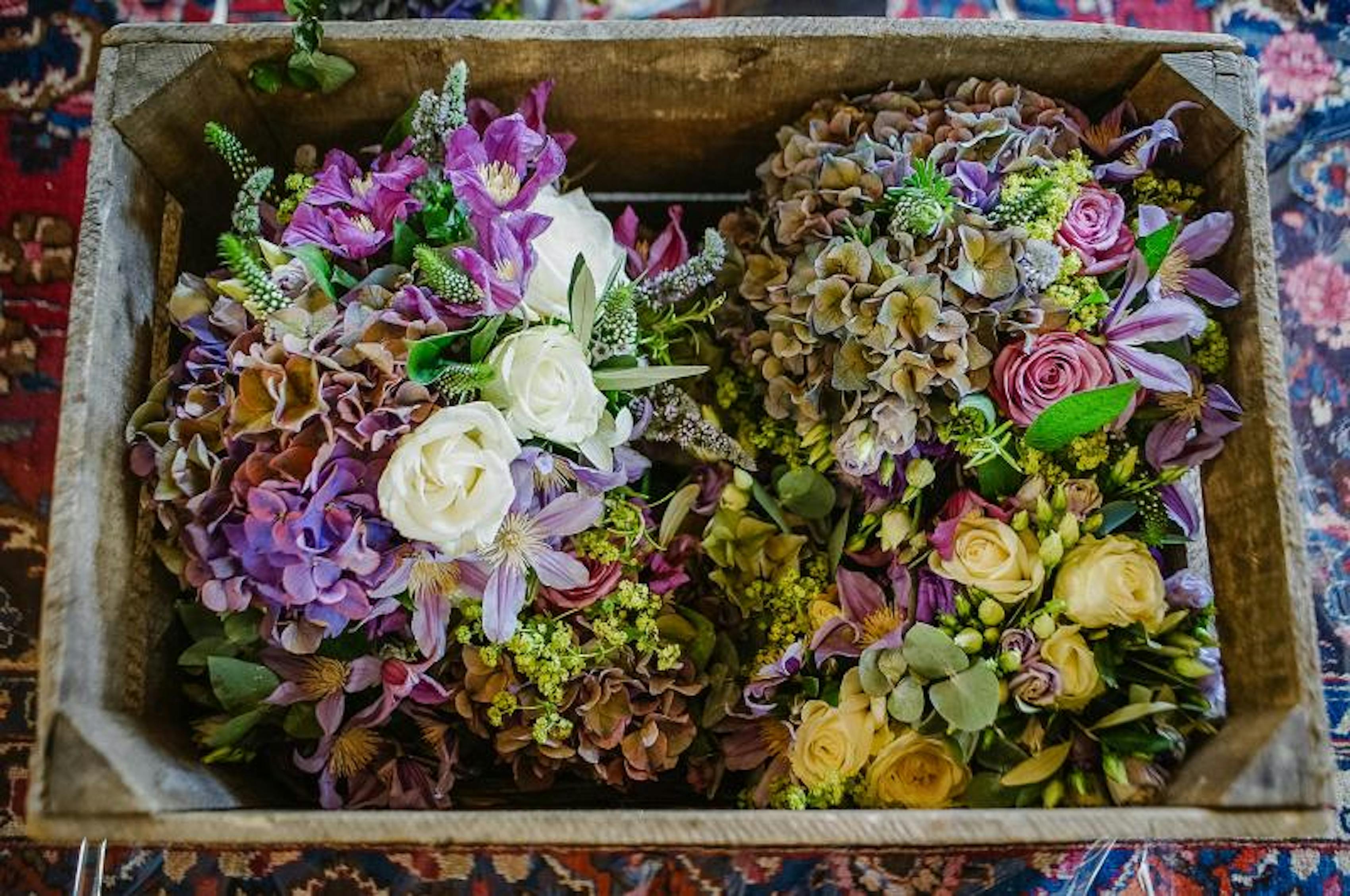 purple wedding flowers