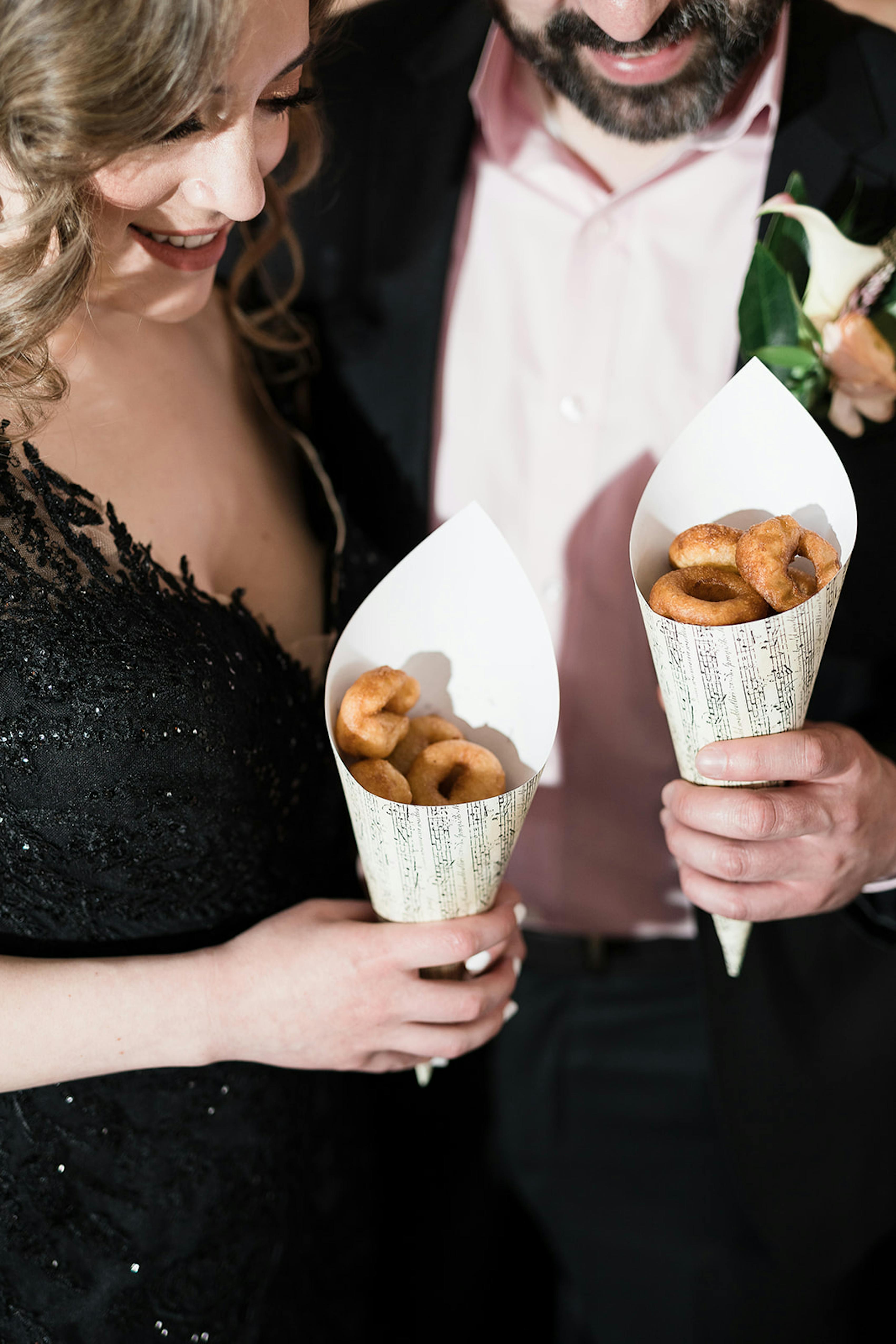 Fresh wedding donuts with sustainable packaging