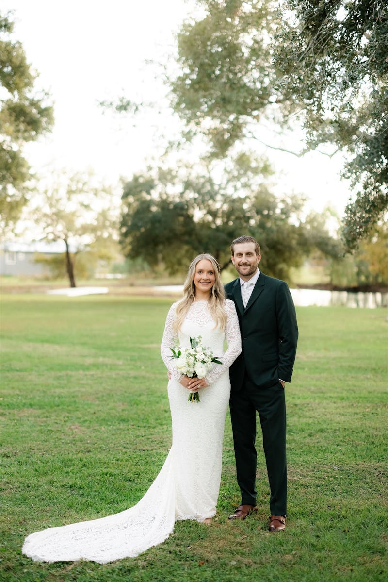 Bride and Groom outdoor texas wedding ceremony 