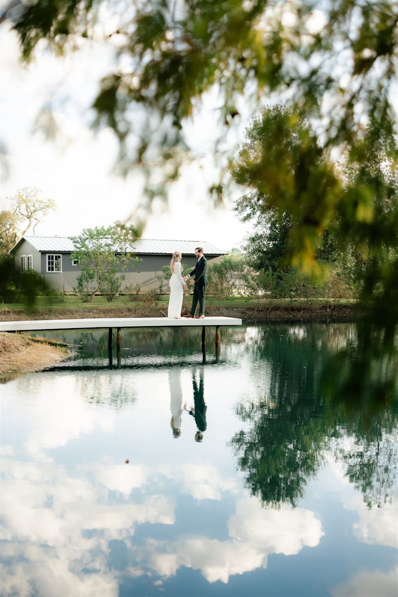 texas lakeside wedding for bride and groom photos