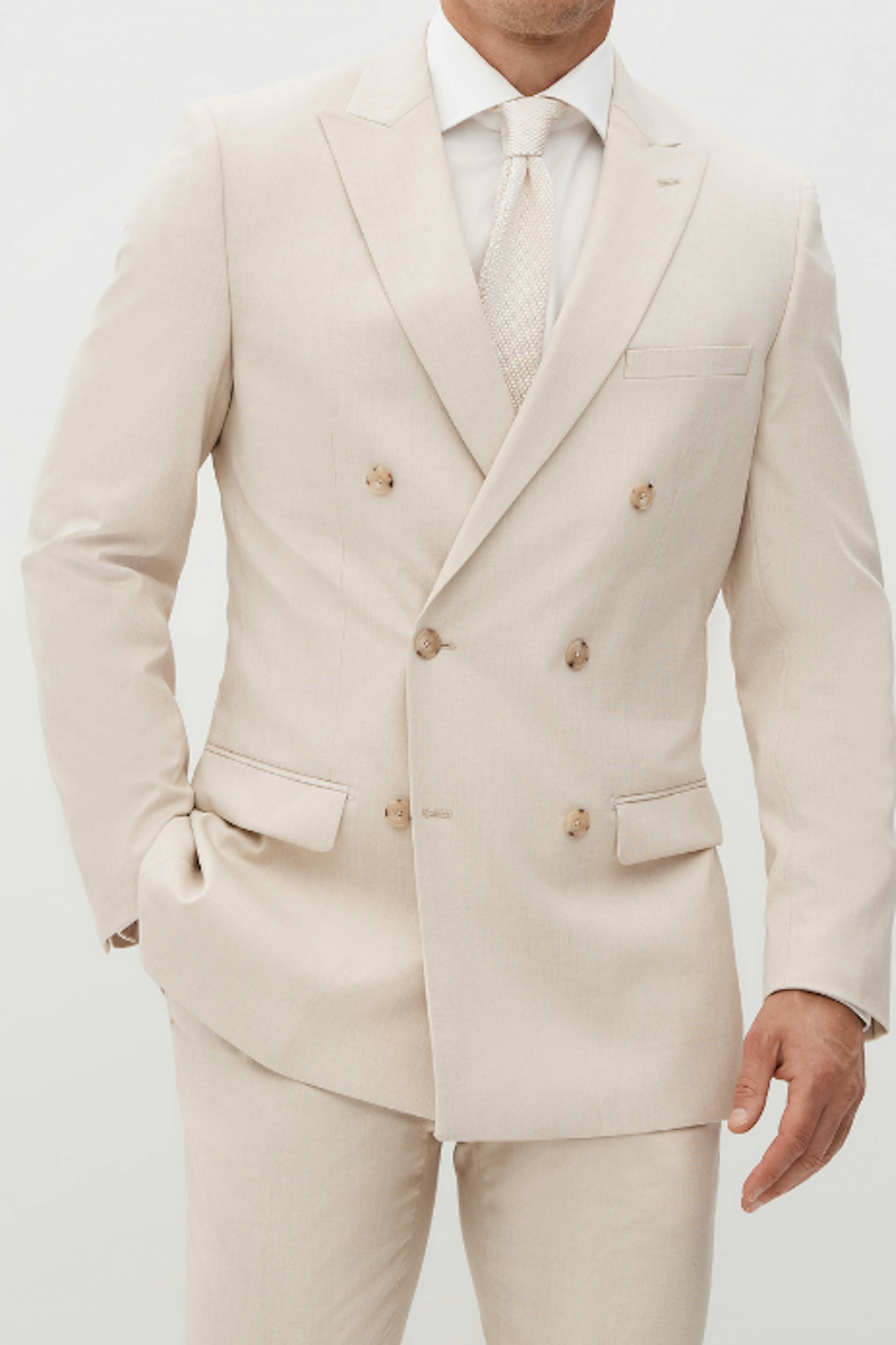Light tan double breasted suit for guy's prom outfit