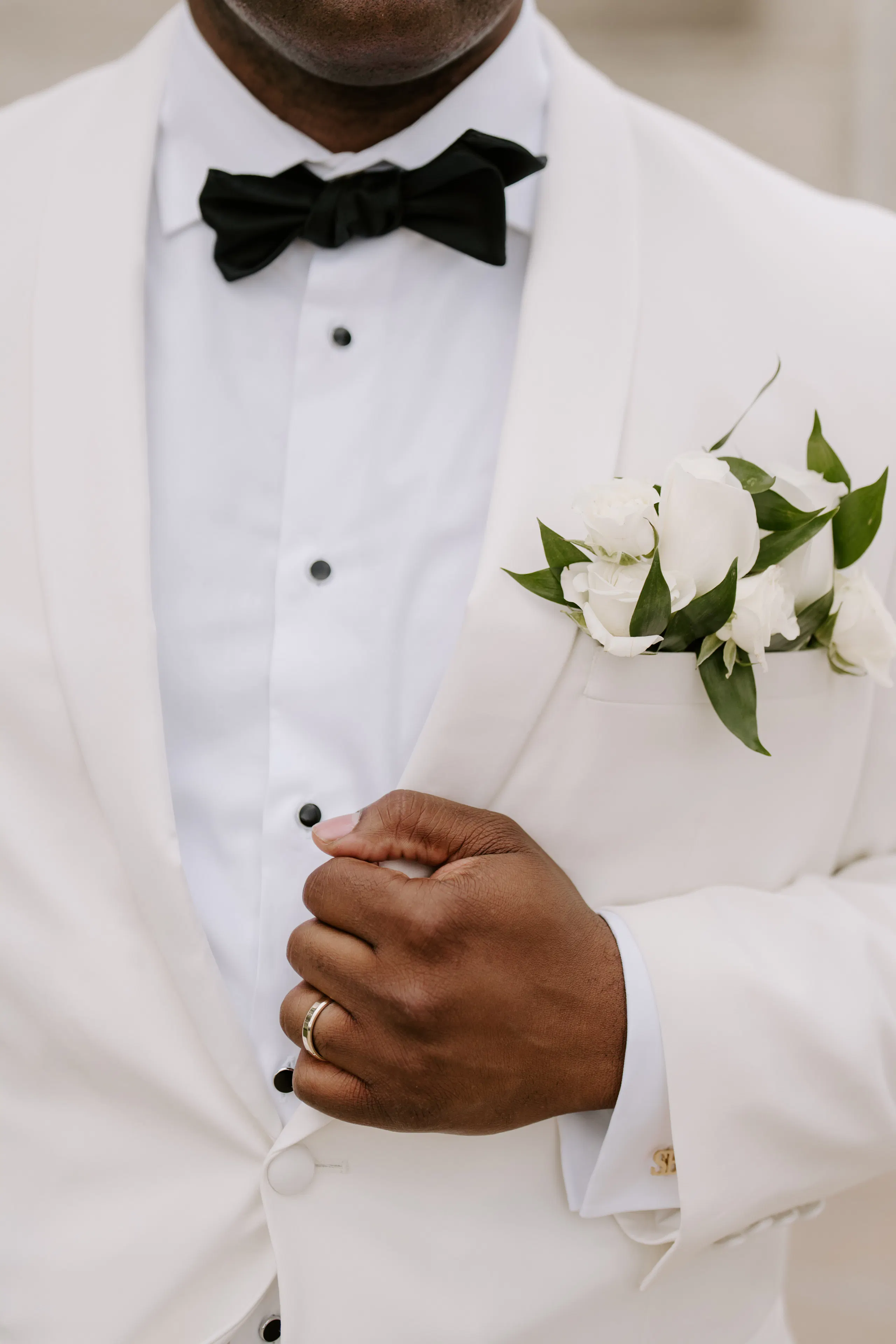 The Best White Tuxedos for Weddings: Groom Style Guide The Best White Tuxedos for Weddings: Groom Style Guide