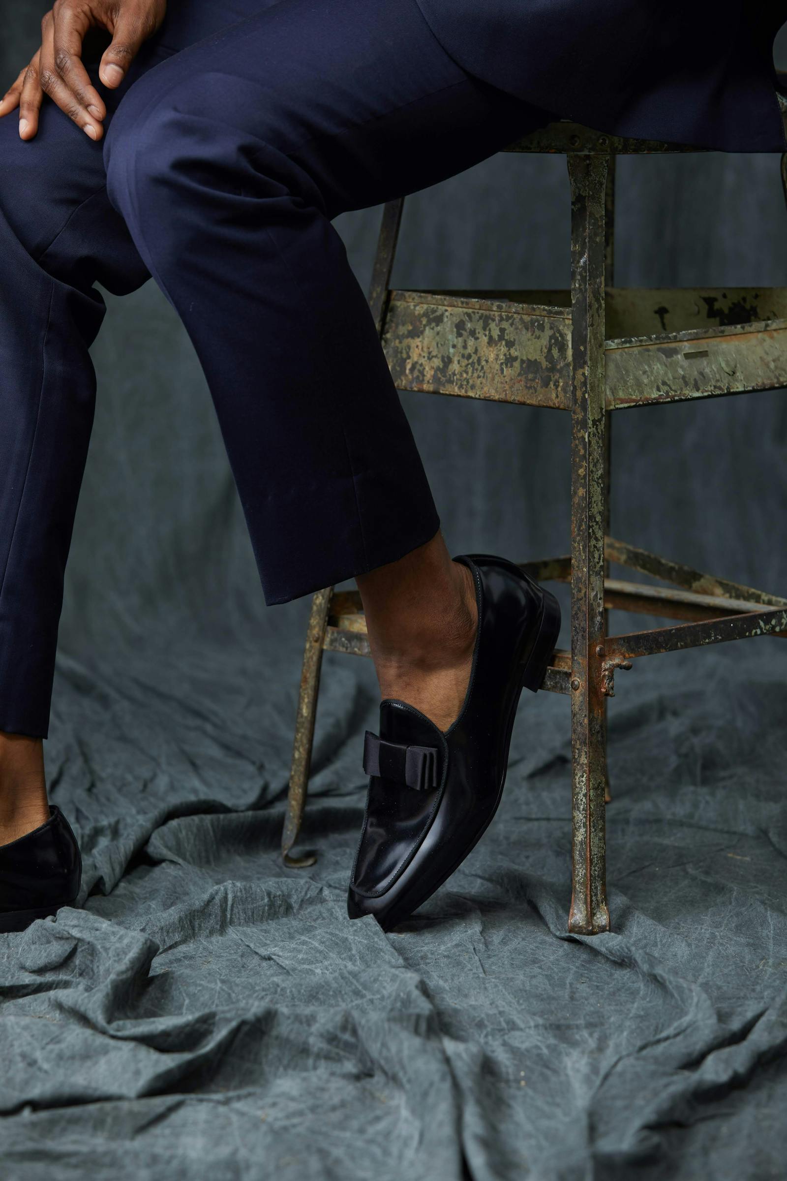 Slacks vs. Dress Pants: What’s the Difference? | SuitShop