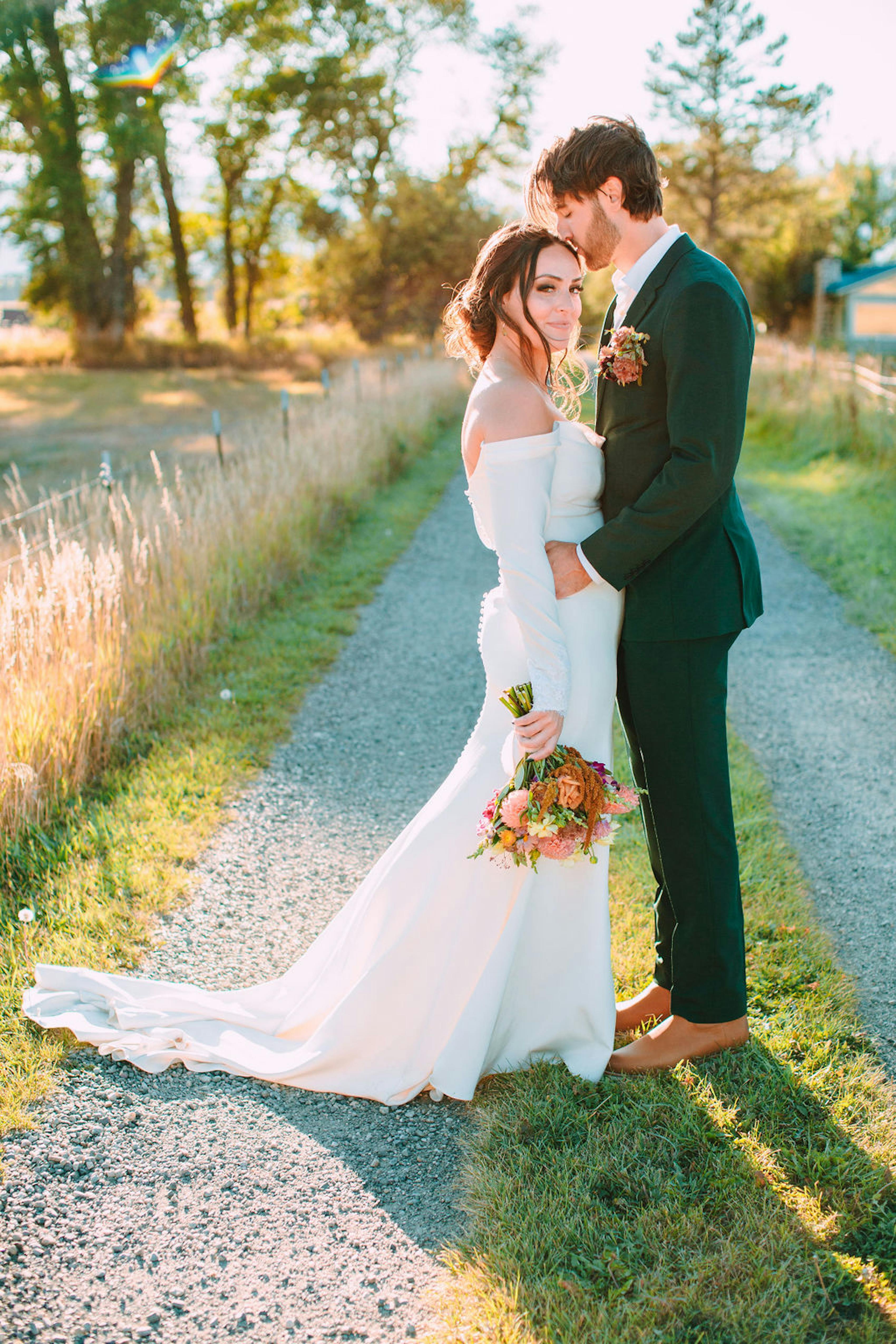 rustic wedding couple looks