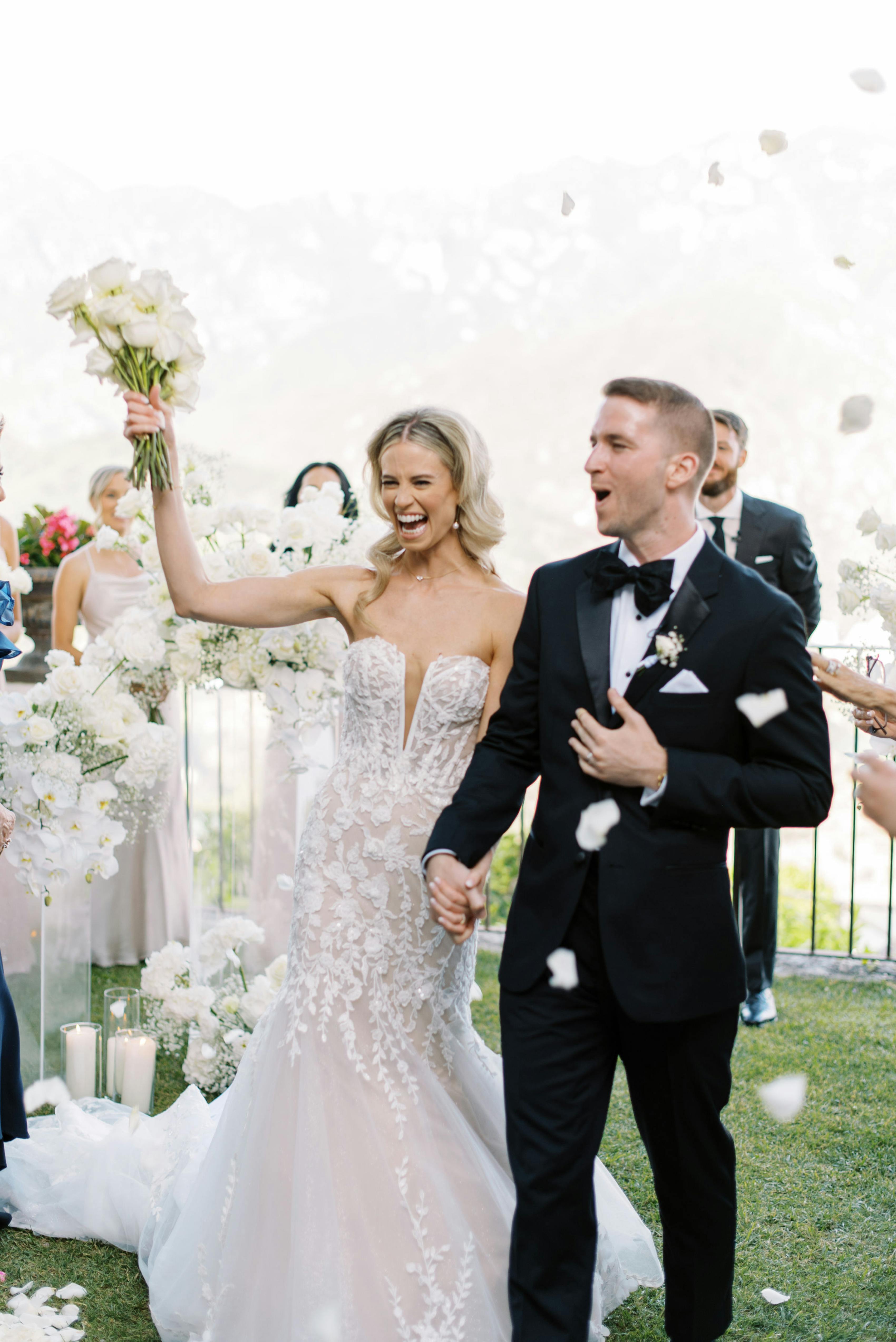Ceremony confetti flower petals