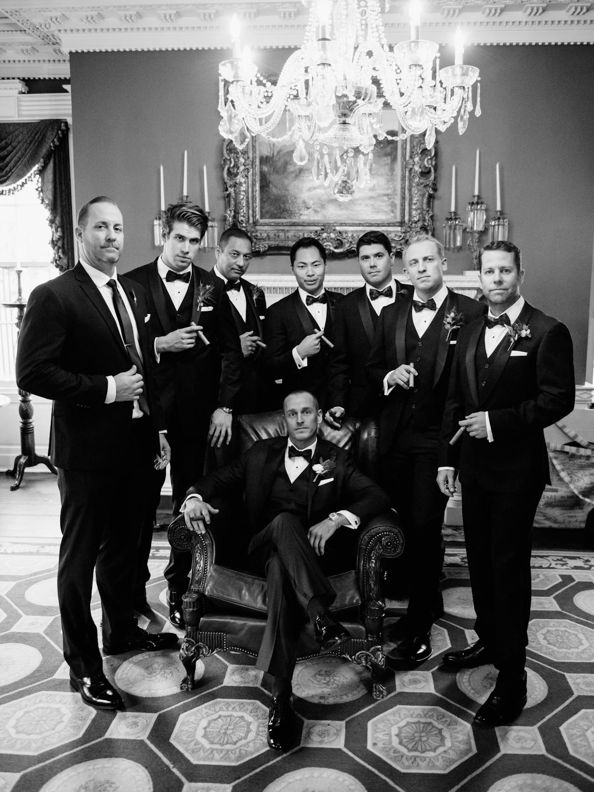 Wedding photos ideas for the groom and groomsmen