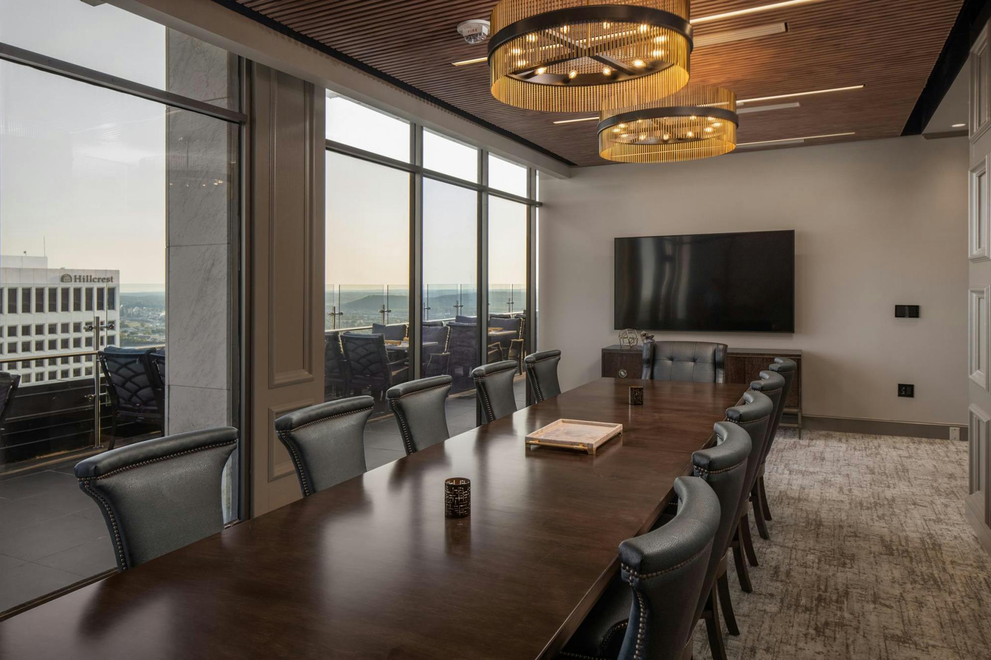 The Pinnacle Private Room - Tulsa - Summit Club