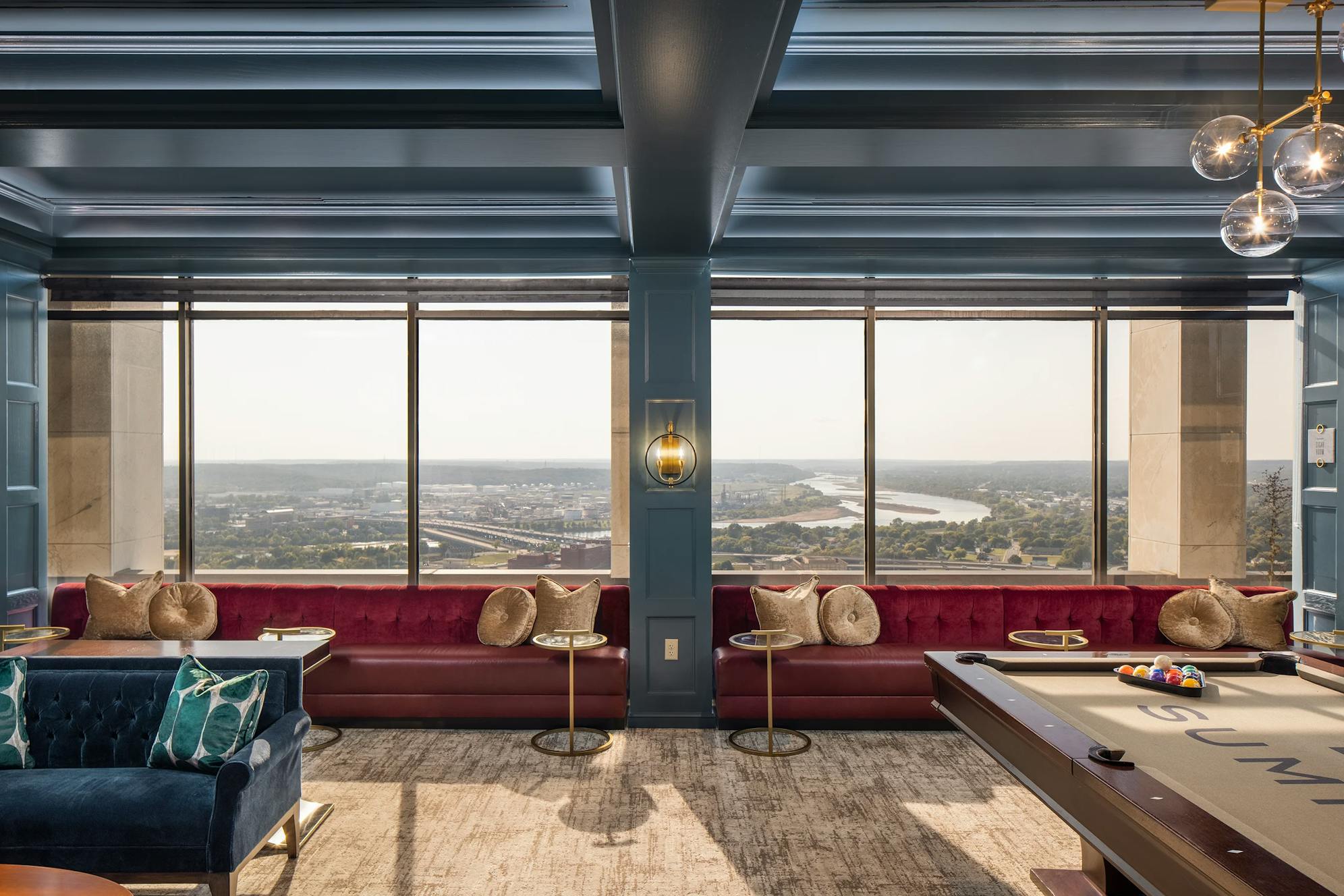 Summit Club - Private Member's Club - Floor 31 - Tulsa, OK