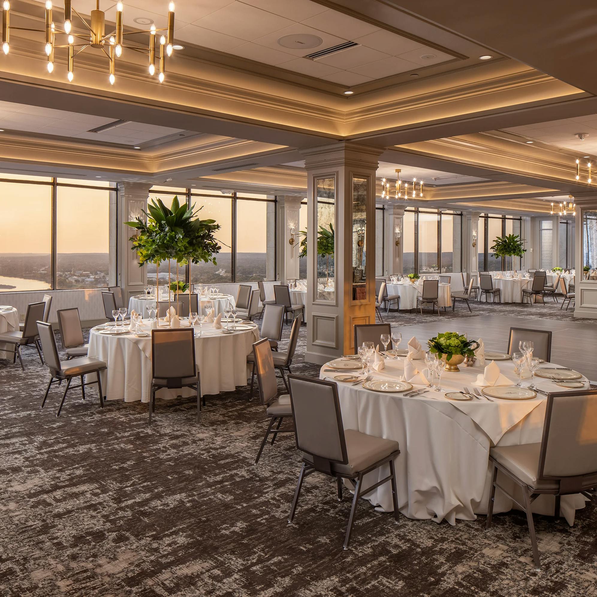 Summit Club - Private Member's Club - Floor 30 Ballroom - Tulsa, OK