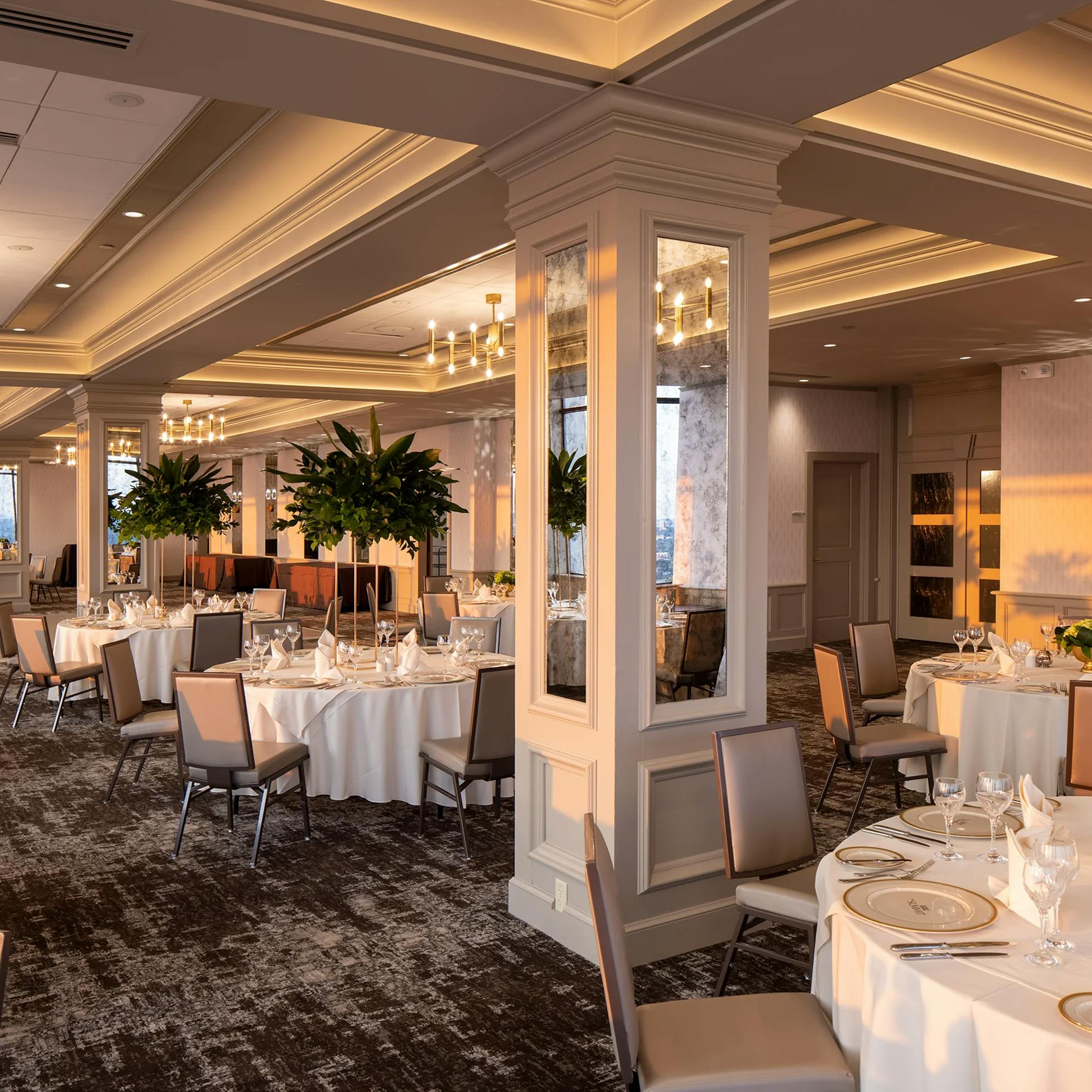 Summit Club - Private Member's Club - Floor 30 Ballroom - Tulsa, OK