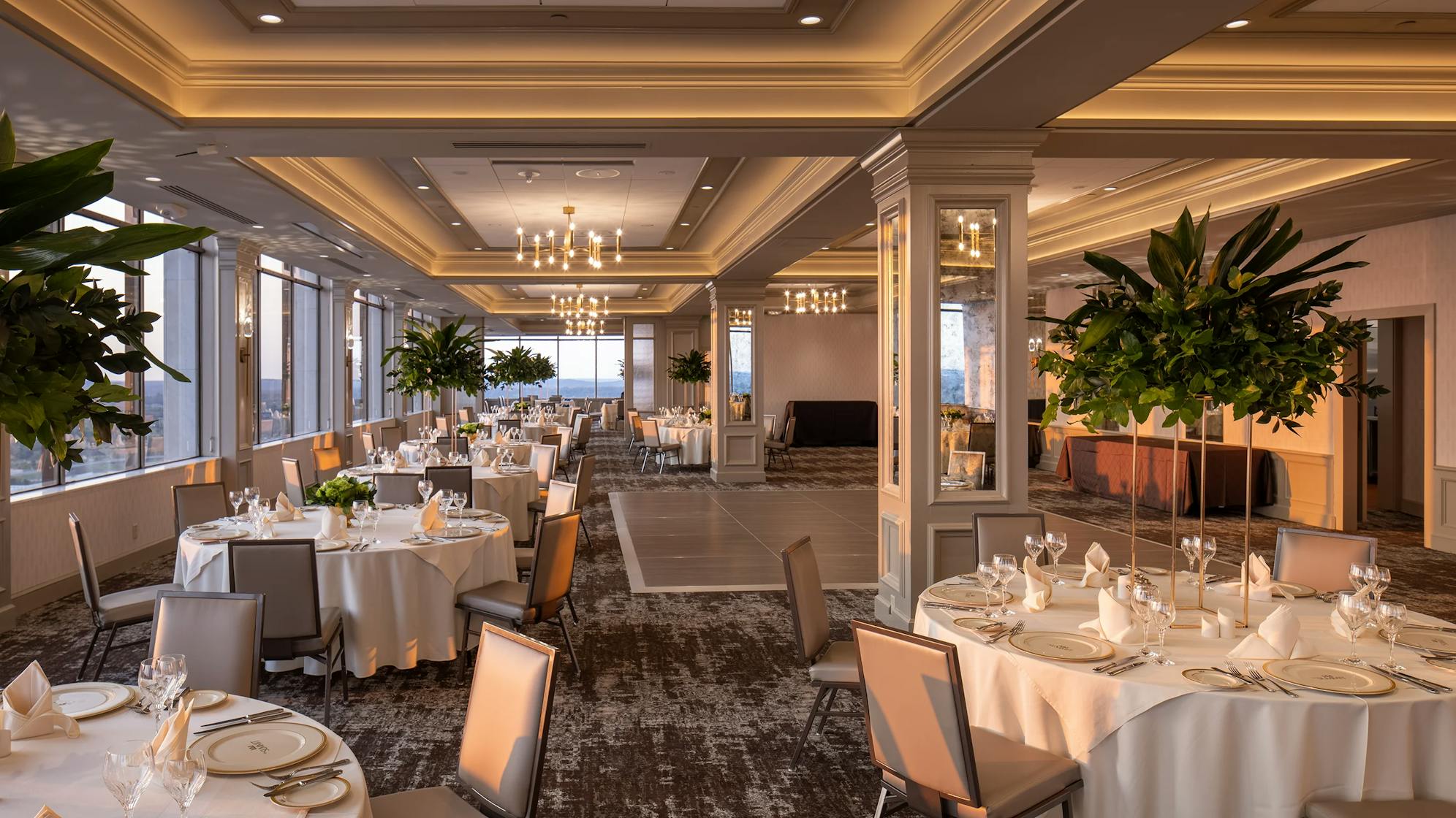 Summit Club - Private Member's Club - Floor 30 Ballroom - Tulsa, OK
