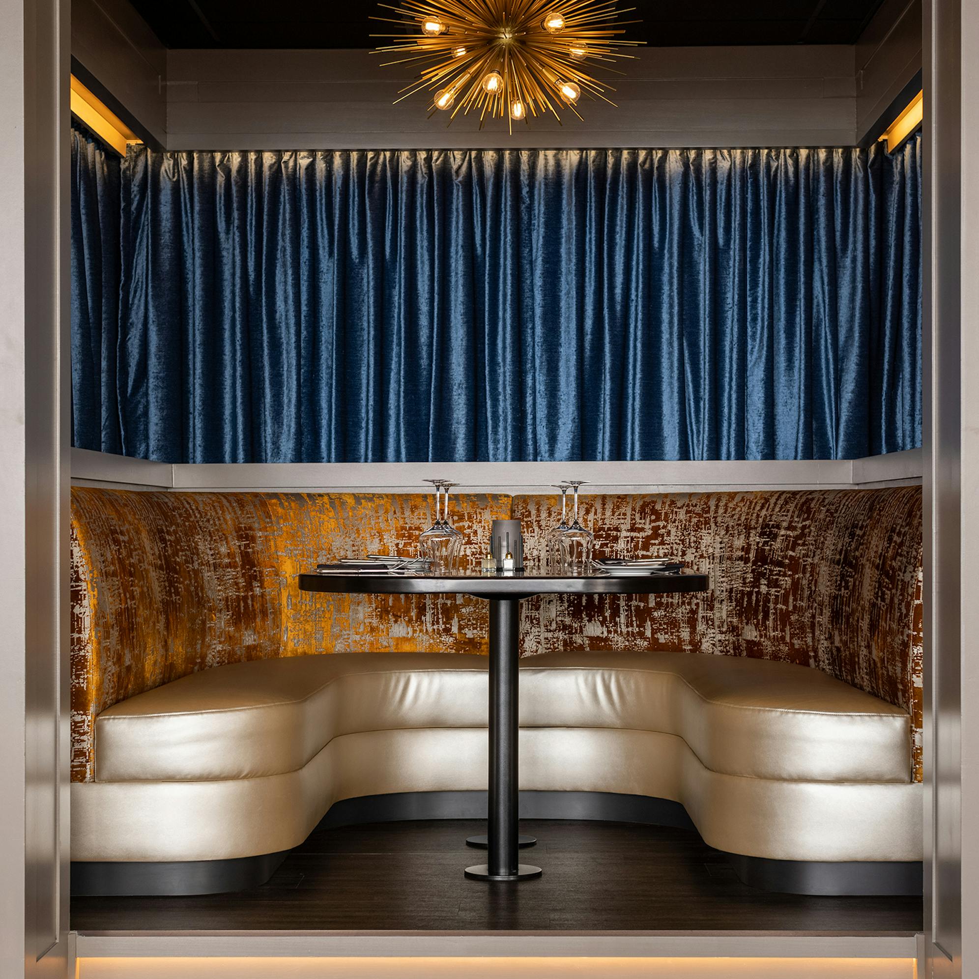 Summit Club - The Penthouse - 32nd Floor