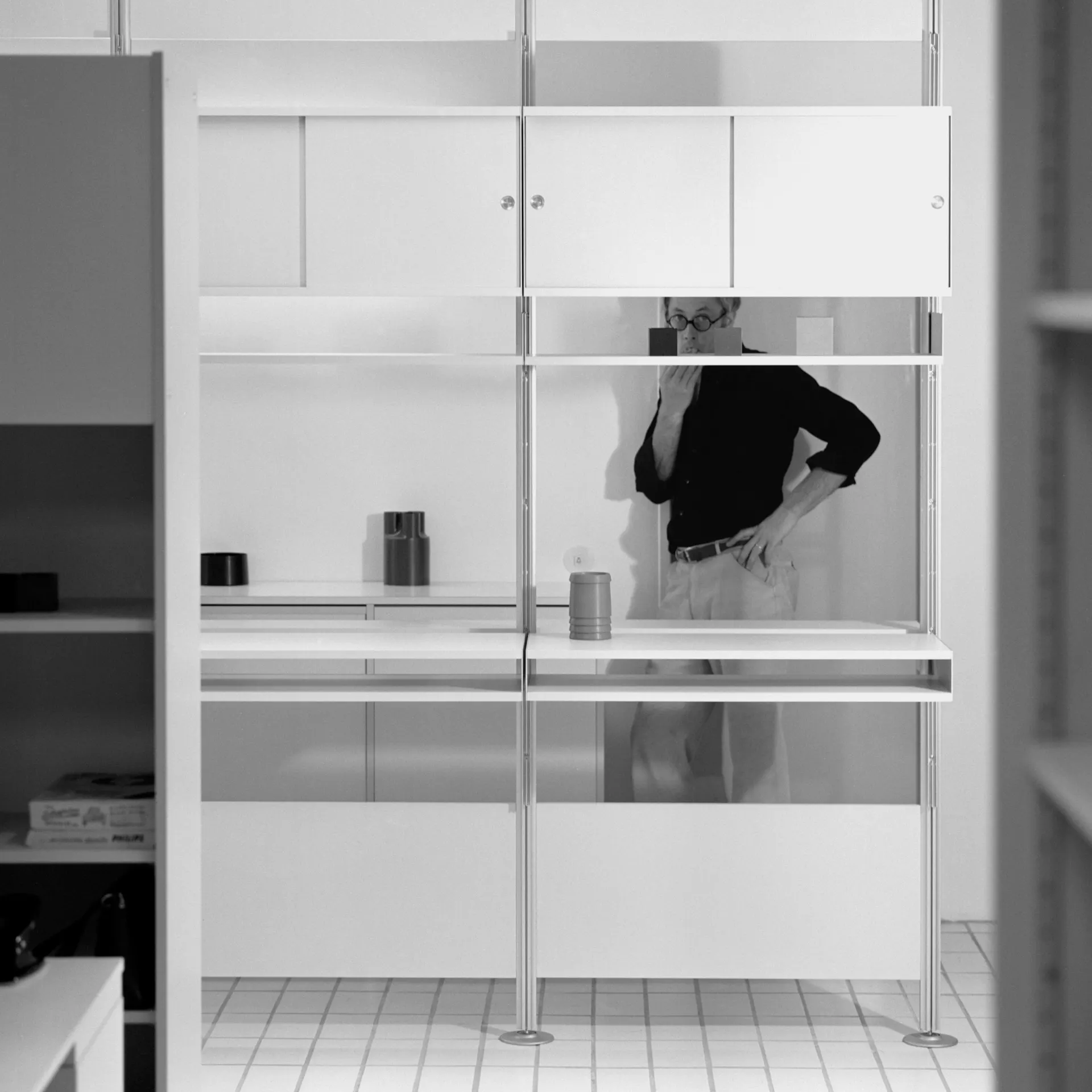 Dieter Rams stands inside Vitsœ's first Frankfurt shop in 1971.