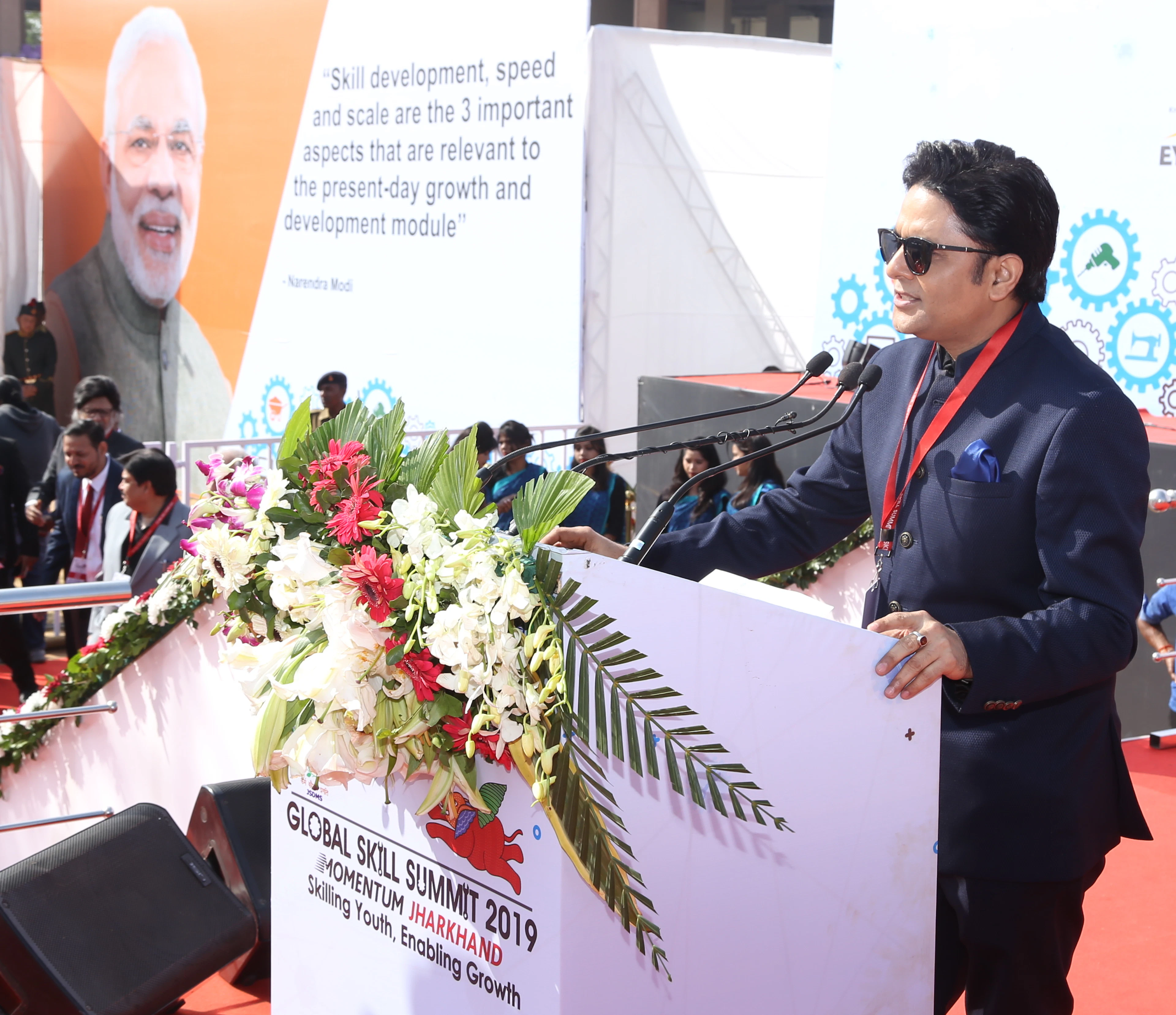 Sundeep Kochar as a motivational speaker in Skill India event with Droupadi Murmu