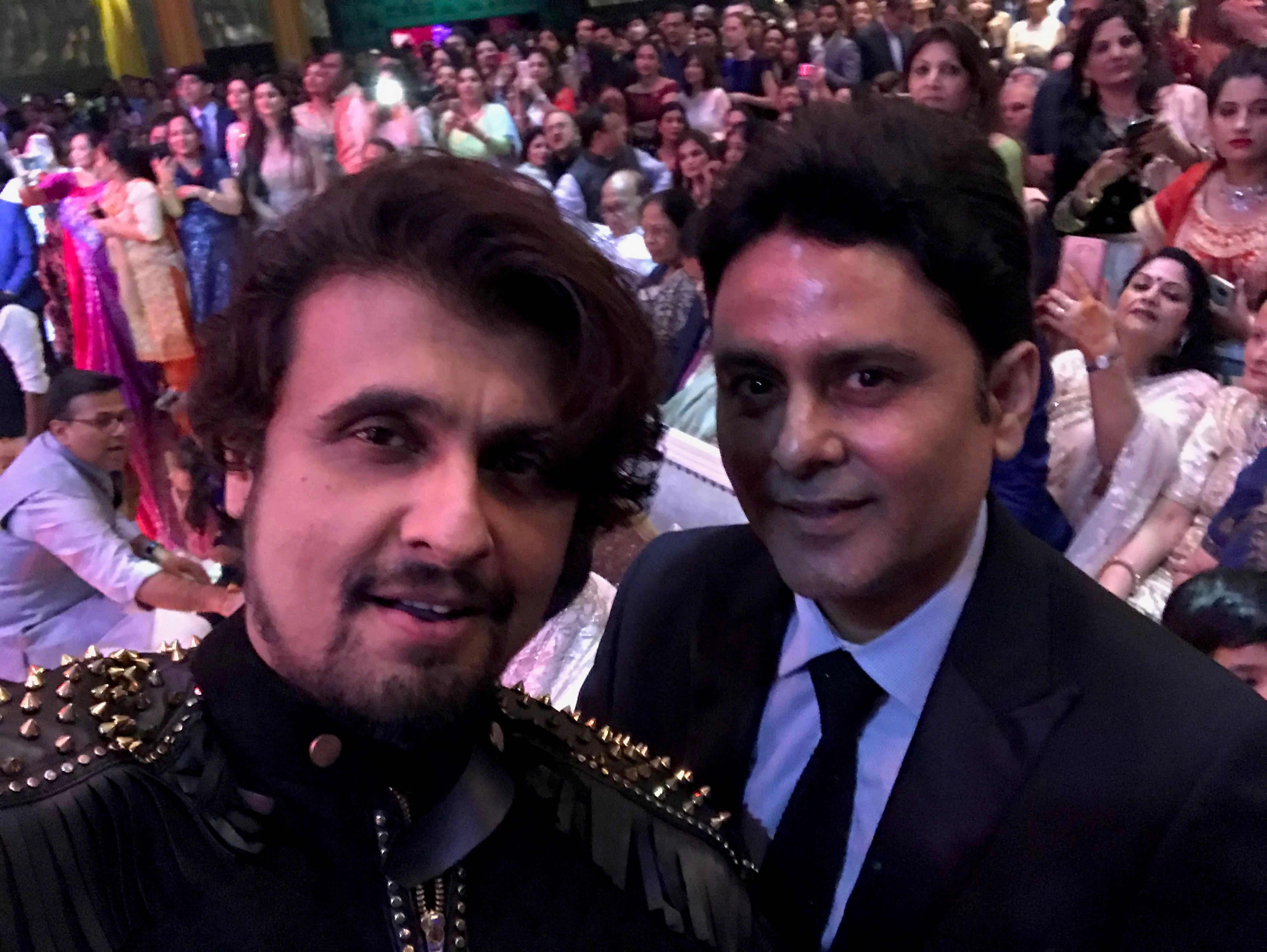 Sundeep Kochar Astrologer with Singer Sonu Nigam