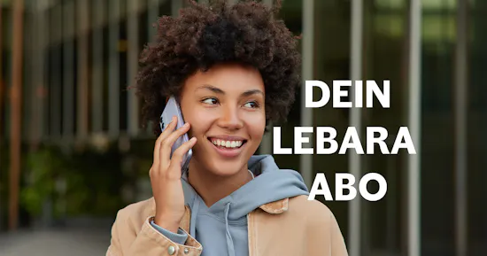 Frau beim Telefonieren