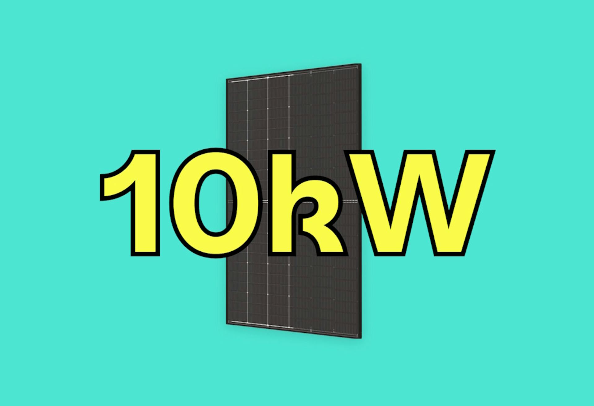 '10kW' in yellow, outlined in black, over an image of a black solar panel, against an aquamarine background