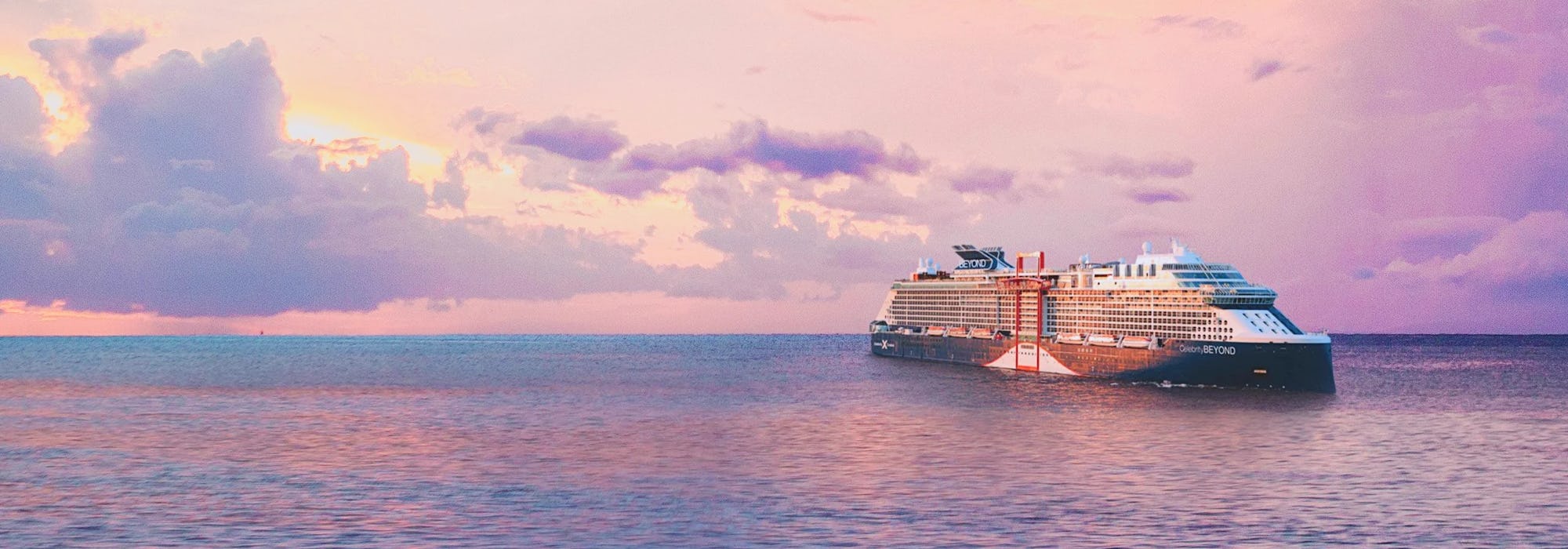 Celebrity Beyond op zee