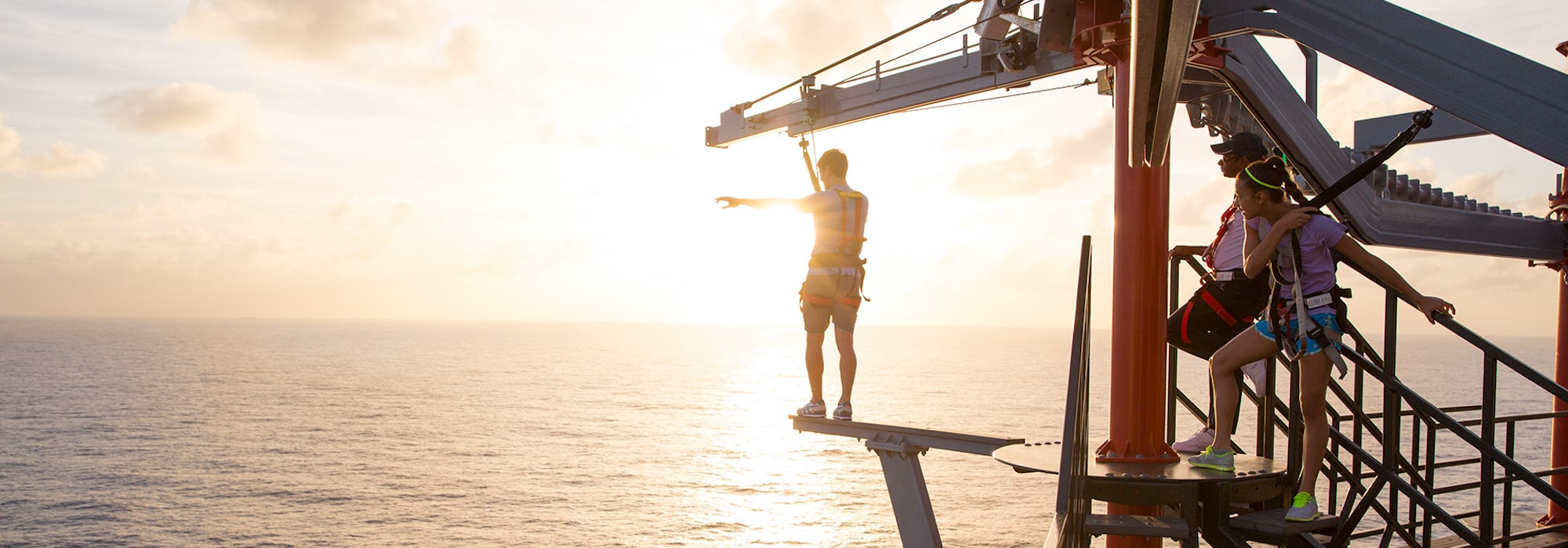 Bild på Norwegian Escapes aktivitet, "gå plankan."