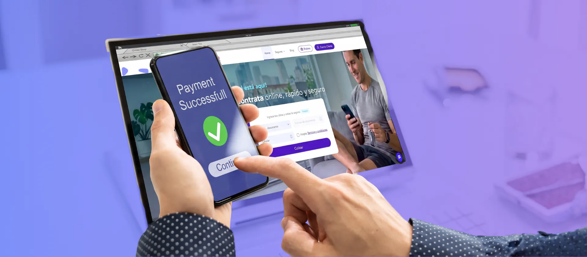 Persona comprando un seguro desde su teléfono celular de forma segura en línea.