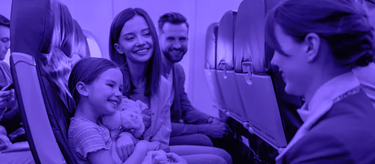 Viajar en avión con un bebé: normas, consejos y lo que necesitas saber